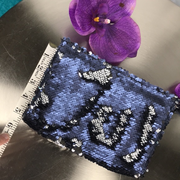 Ipsy | Expanding Blue/Silver Sequin Clutch Mini Bag  | Small - Picture 6 of 7